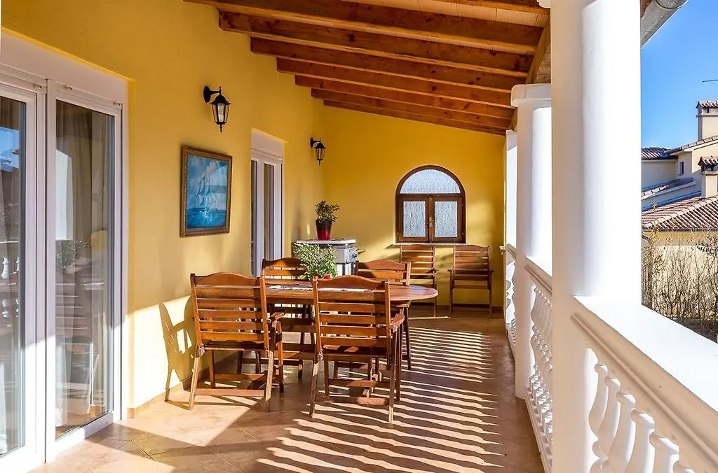 Holiday Home Vesna Liznjan Croatia